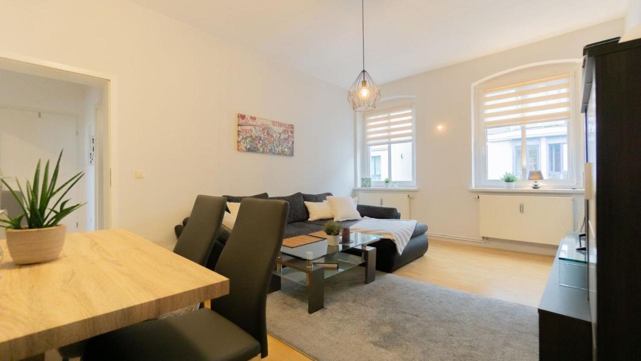 *Central_50M2_Kitchen_Washer_Netflix_Parking Cottbus Exterior photo