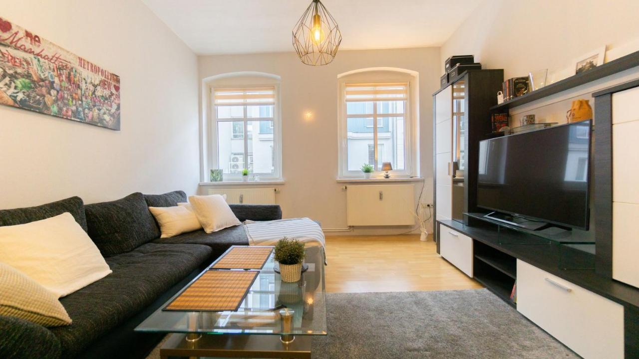 *Central_50M2_Kitchen_Washer_Netflix_Parking Cottbus Exterior photo